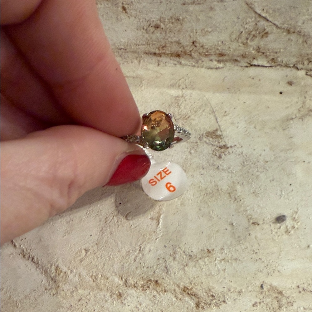 Size 6 Bomb Party Ring- no bag